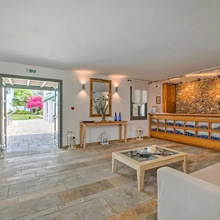 Aparthotel Dioni 4*